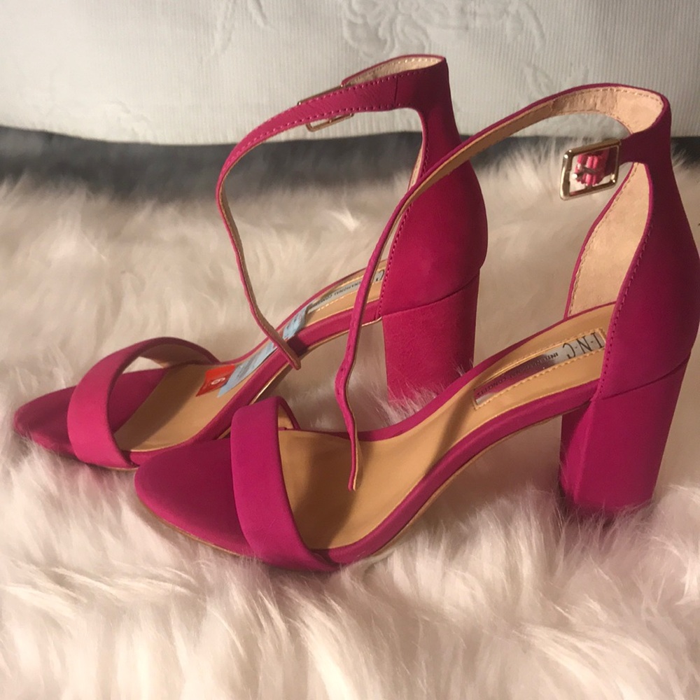 NWT Pink Heeled Sandals! Price negotiable!!